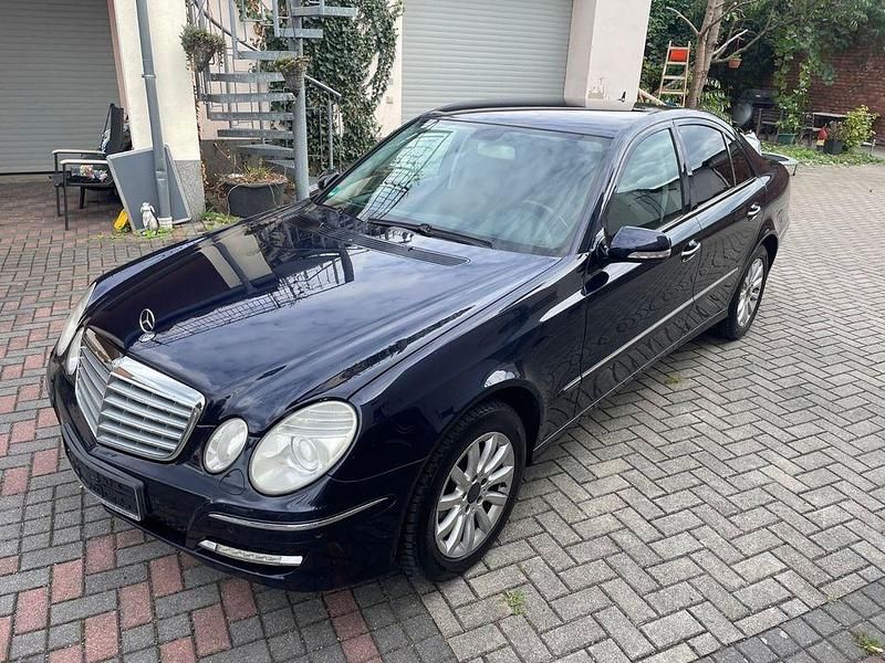 Gebraucht Mercedes E280 Elegance 231 PS (169 kW) 2008 Blau Limousine