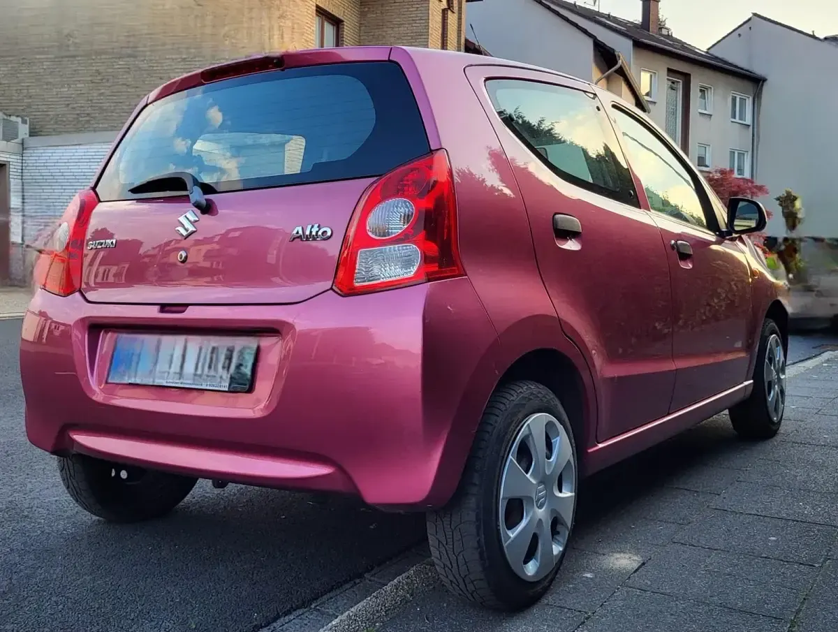 Gebraucht Suzuki Alto 68 PS (50 kW) 2012 Violet Kleinwagen
