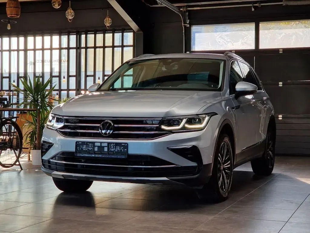 Gebraucht VW Tiguan Elegance 150 PS (110 kW) 2024 Silber SUV