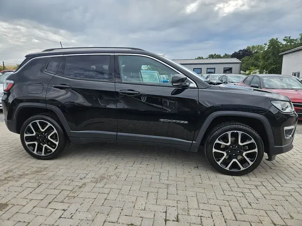 Gebraucht Jeep Compass Limited 170 PS (125 kW) 2019 Schwarz SUV