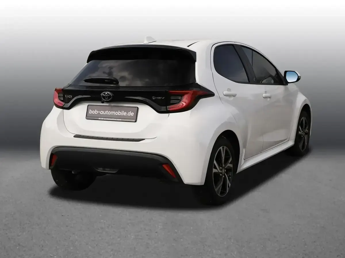 Gebraucht Toyota Yaris Comfort 116 PS (85 kW) 2024 Weiß Kleinwagen