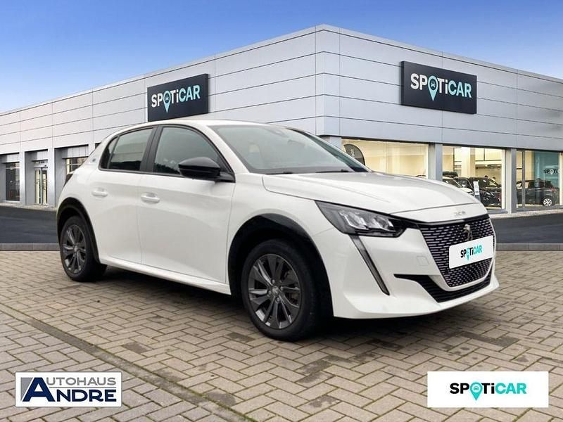 Gebraucht Peugeot e-208 Active 100 kW (136 PS) 2022 Weiß Kleinwagen
