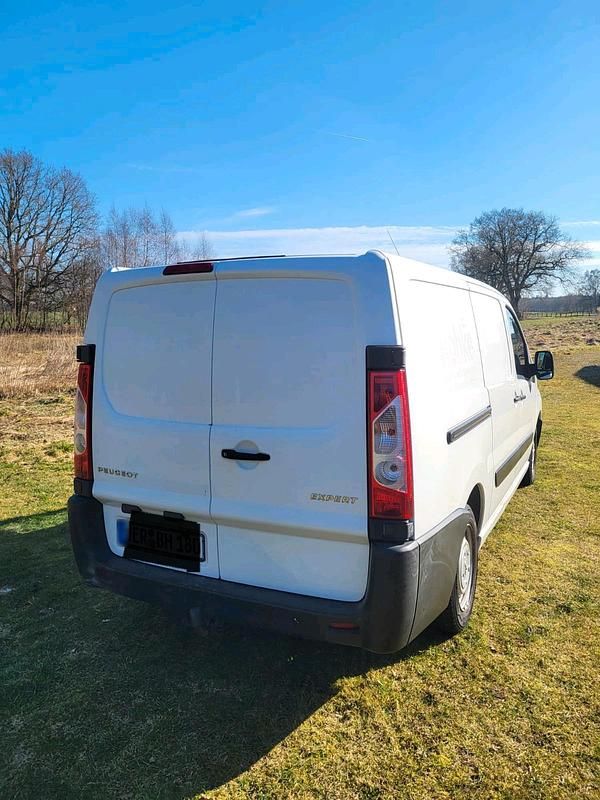 Gebraucht Peugeot Expert 130 PS (95 kW) 2012 Weiß Van