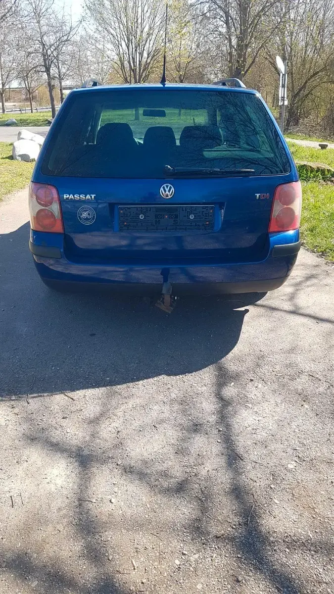 Usata VW Passat 131 CV (96 kW) 2003 Nero Station wagon