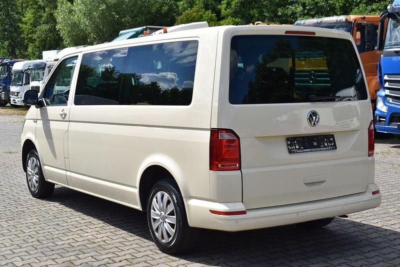 Gebraucht VW Caravelle Comfortline 150 PS (110 kW) 2018 Gelb Van / Kleinbus