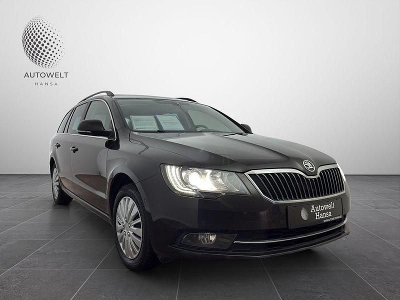Gebraucht Skoda Superb Exclusive 140 PS (102 kW) 2014 Braun Kombi