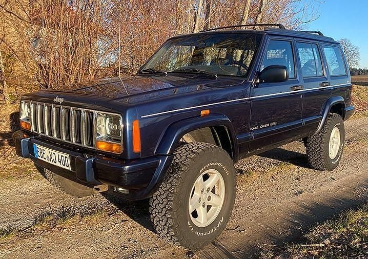Blau Gebraucht 1997 Jeep Cherokee Limited SUV | 11.300 € (Fairer Preis) - Bild 1/4