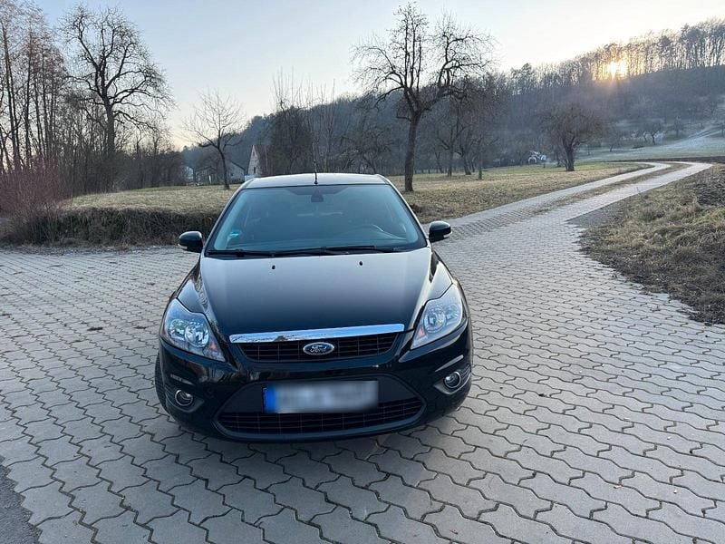 Gebraucht Ford Focus 100 PS (73 kW) 2010 Schwarz Coupé