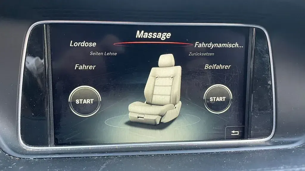 Gebraucht Mercedes E220 Avantgarde 170 PS (125 kW) 2015 Schwarz Limousine
