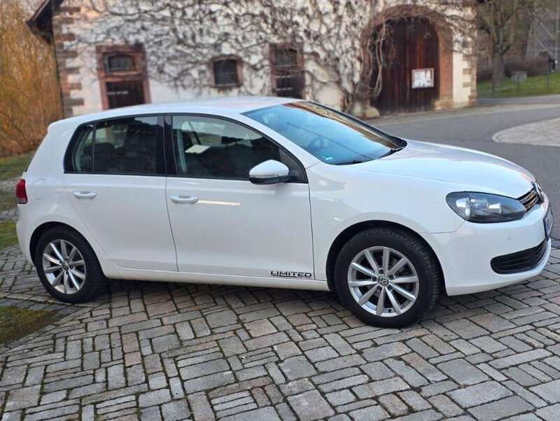 Weiß Gebraucht 2009 VW Golf VI Comfortline Limousine | 4.200 € (Fairer Preis) - Bild 1/4