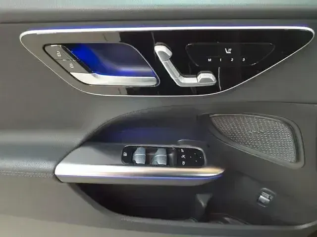 Gebraucht Mercedes C220 2022 Schwarz Limousine