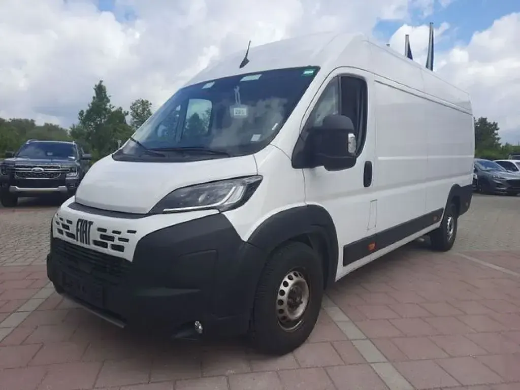 Gebraucht Fiat Ducato 179 PS (131 kW) 2024 Ducato weiß Van