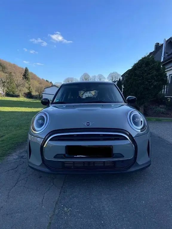 Używany Mini Cooper Essential 136 KM (100 kW) 2021 Szary Hatchback