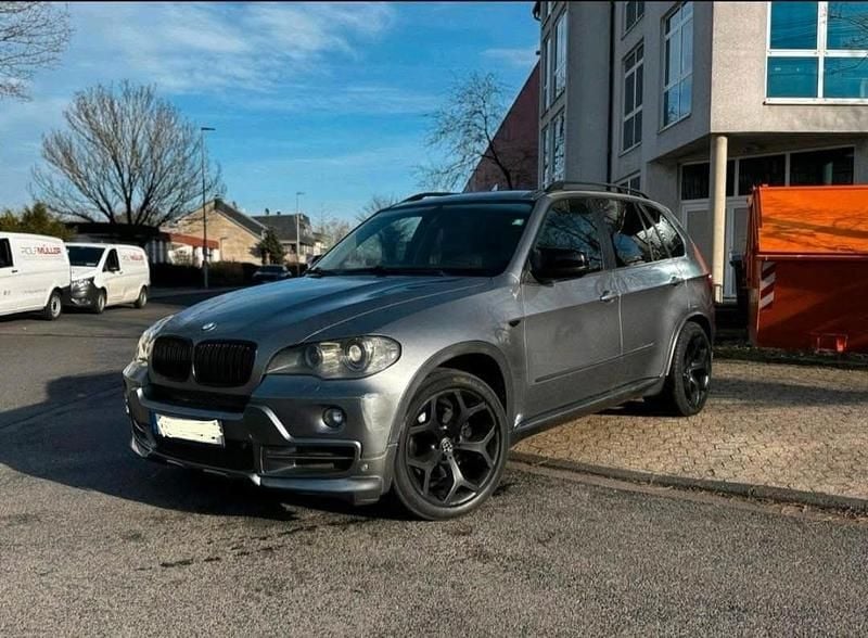 Grau Gebraucht 2009 BMW X5 SUV | 7.300 € (Superpreis) - Bild 1/4