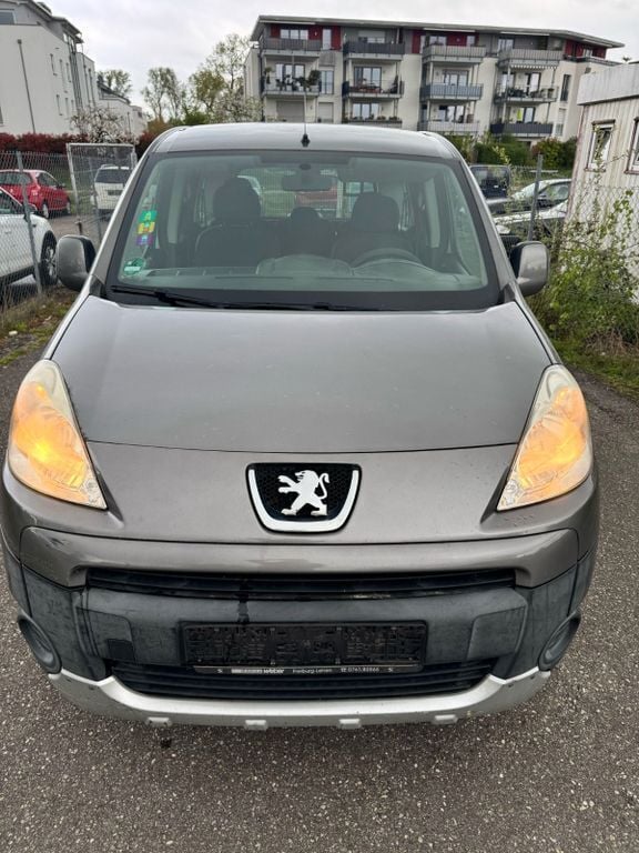 Gebraucht 2012 Peugeot Partner Tepee Van / Kleinbus | 2.550 € (Superpreis) - Bild 1/4