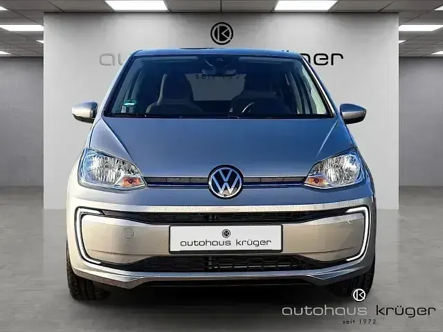Używany VW e-up! Edition 61 kW (83 KM) 2023 Srebrny Hatchback