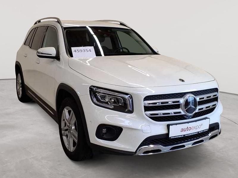 Polarweiß Gebraucht 2021 Mercedes GLB200 Progressive SUV | 30.990 € (Guter Preis) - Bild 1/4