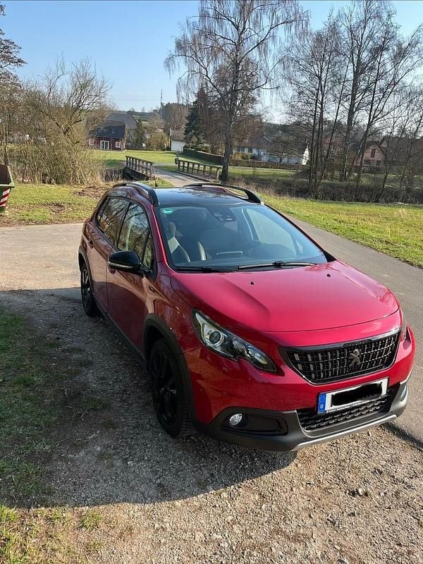 Gebraucht Peugeot 2008 GT 110 PS (80 kW) 2019 Rot SUV