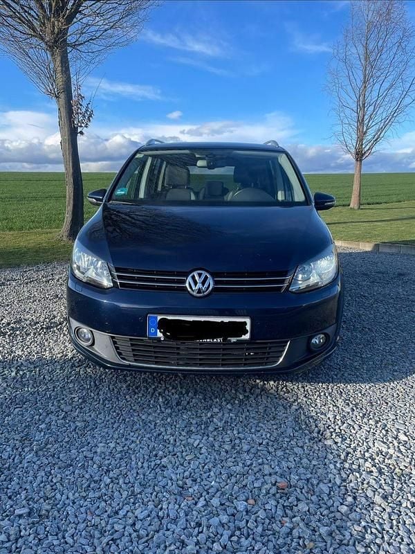 Second-hand VW Touran 140 CP (102 kW) 2013 Albastru Monovolum