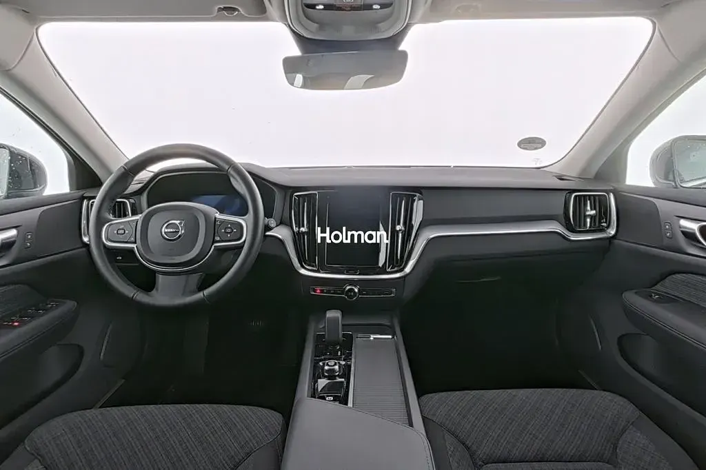 Usata Volvo V60 Core 197 CV (144 kW) 2024 Grigio Station wagon