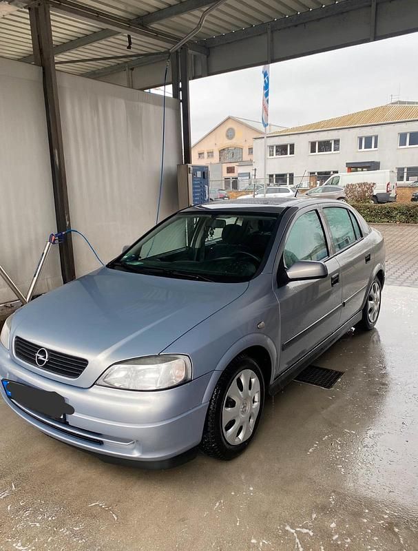 Gebraucht Opel Astra 86 PS (63 kW) 2001 Silber Limousine