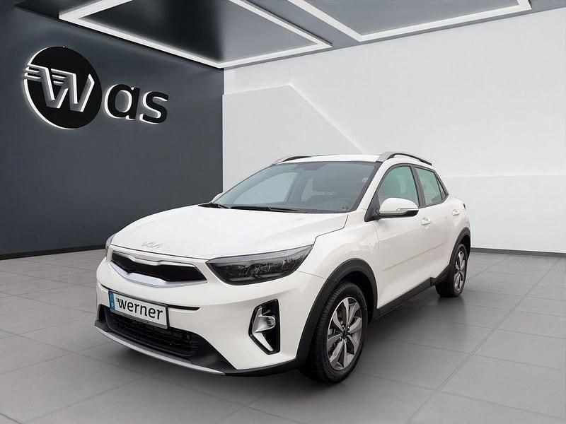 Schneeweiss Gebraucht 2025 Kia Stonic Vision SUV | 18.470 € (Superpreis) - Bild 1/4