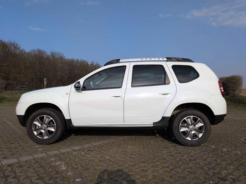 Gebraucht Dacia Duster Lauréate 125 PS (91 kW) 2014 Weiß SUV