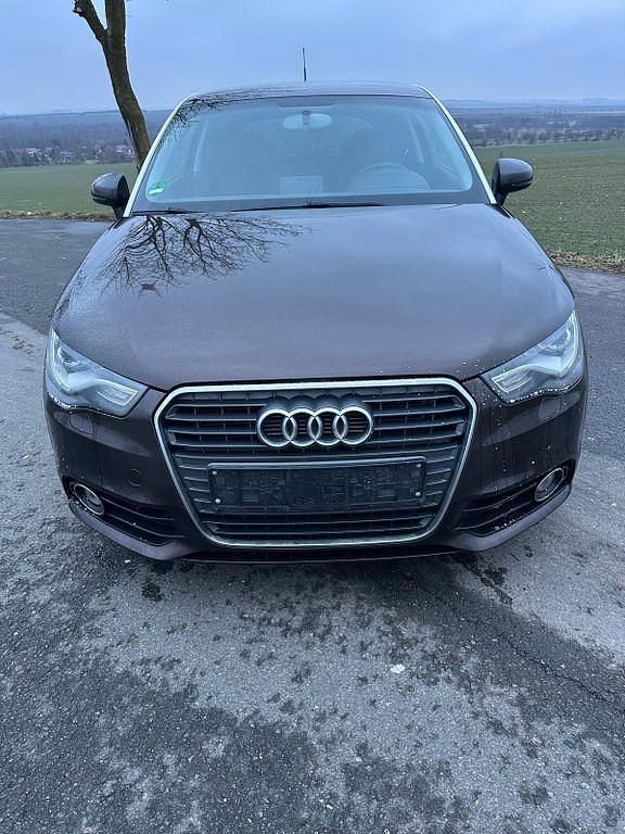 Gebraucht Audi A1 105 PS (77 kW) 2011 Braun Kleinwagen
