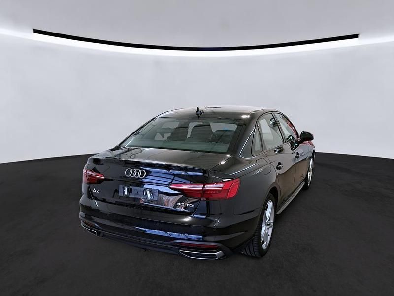 Gebraucht Audi A4 Advanced 204 PS (150 kW) 2021 Mythosschwarz metallic Limousine