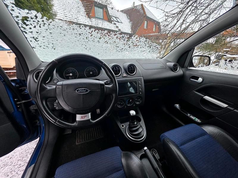 Gebraucht Ford Fiesta ST 150 PS (110 kW) 2005 Blau Kleinwagen