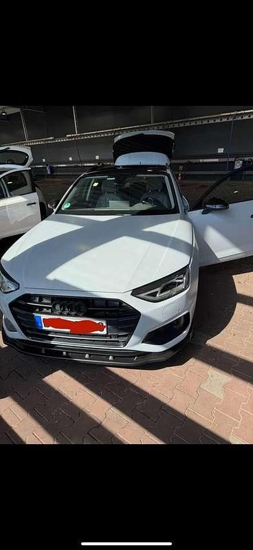 Grau Gebraucht 2020 Audi A4 Kombi | 25.000 € (Etwas zu teuer) - Bild 1/4