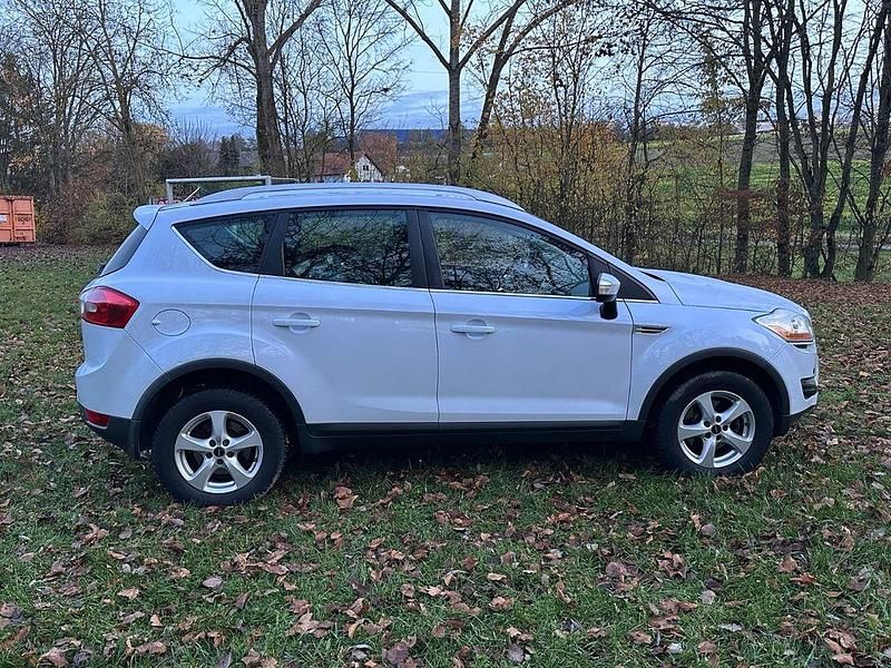 Gebraucht Ford Kuga Trend 136 PS (100 kW) 2008 Weiß SUV