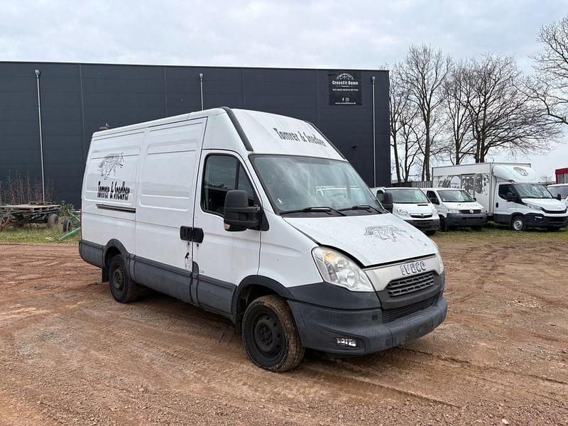 Gebraucht Iveco Daily 2012 Weiß Van / Kleinbus