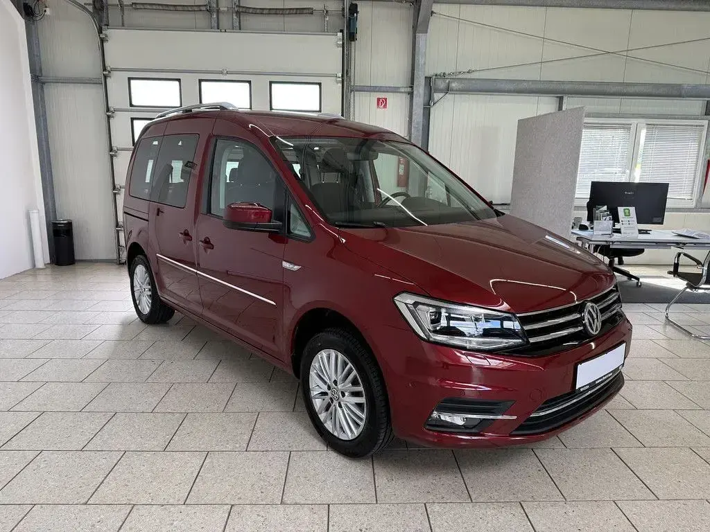 Gebraucht VW Caddy Highline 125 PS (91 kW) 2016 Rot Van / Kleinbus