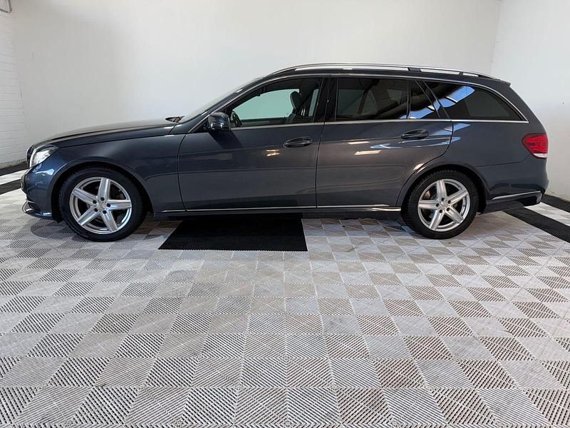 Gebraucht Mercedes E200 Avantgarde 136 PS (100 kW) 2015 Grau Kombi