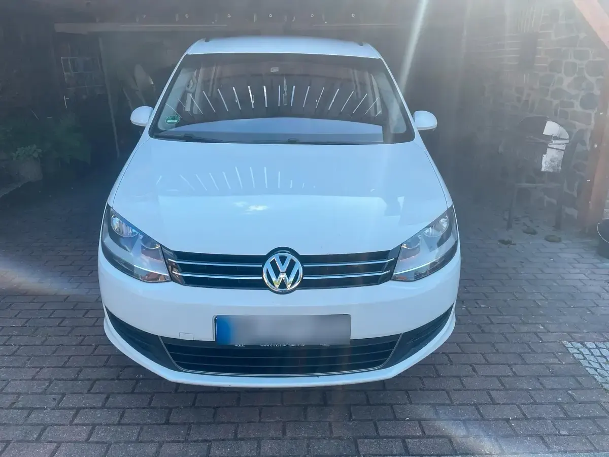 Gebraucht VW Sharan 176 PS (129 kW) 2014 Weiß Van / Kleinbus