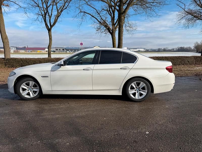 Gebraucht BMW 525 Efficient Dynamics 236 PS (173 kW) 2014 Weiß Limousine