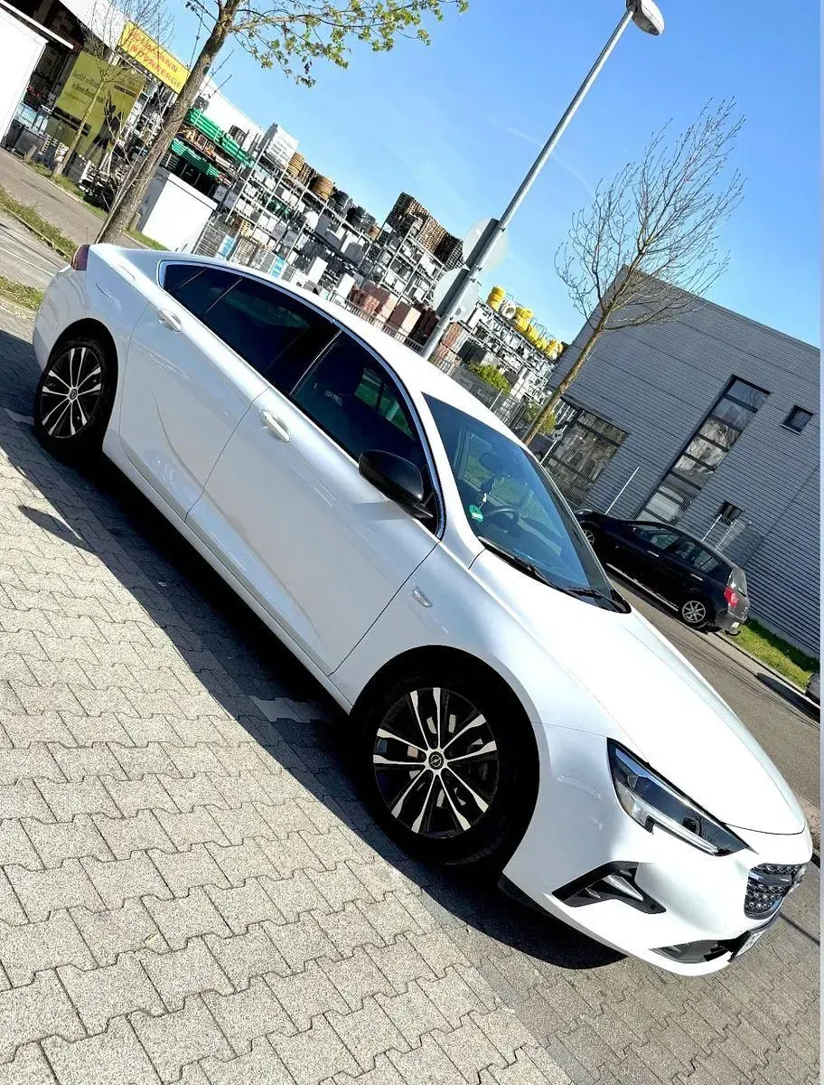 Gebraucht Opel Insignia Ultimate 174 PS (127 kW) 2022 Weiß Limousine
