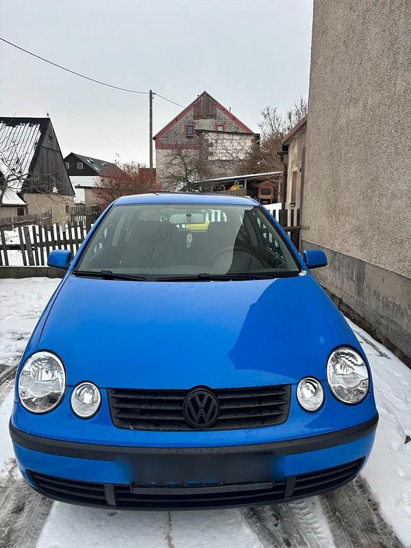 Blau Gebraucht 2002 VW Polo Kleinwagen | 450 € (Superpreis) - Bild 1/4