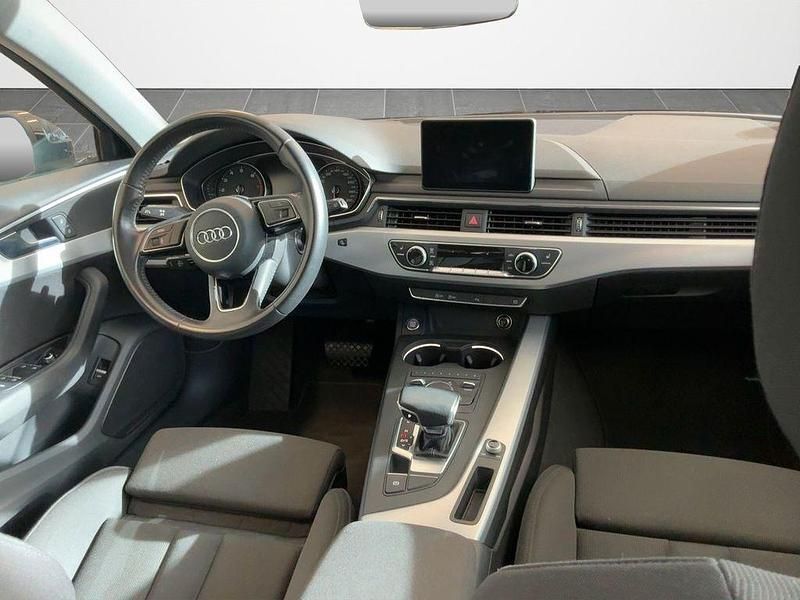 Gebraucht Audi A4 Sport 150 PS (110 kW) 2017 Blau Kombi