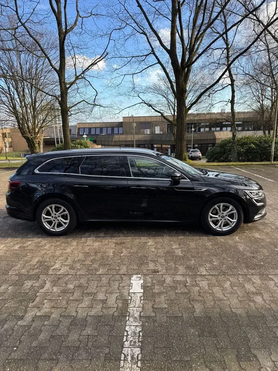 Second-hand Renault Talisman Initiale Paris 200 CP (147 kW) 2017 Negru Break