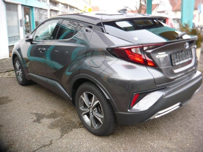 Gebraucht Toyota C-HR Team 152 PS (111 kW) 2022 Grau SUV