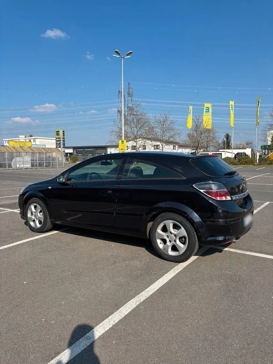 Gebraucht Opel Astra GTC 105 PS (77 kW) 2005 Schwarz Coupé