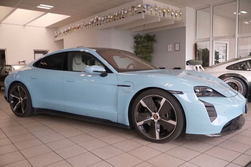 Frozenblue Gebraucht 2023 Porsche Taycan GTS Limousine | 81.850 € (Superpreis) - Bild 1/4