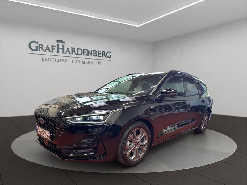 Obsidianschwarz metallic Gebraucht 2024 Ford Focus ST-Line X Kombi | 26.980 € (Fairer Preis) - Bild 1/4