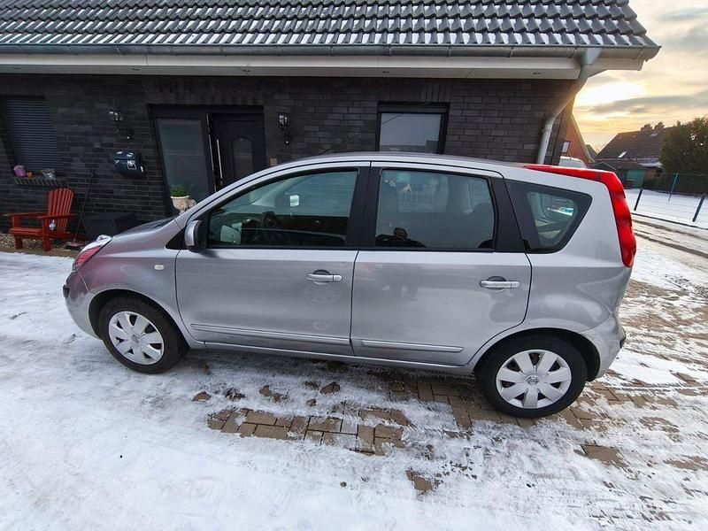 Gebraucht Nissan Note 88 PS (64 kW) 2007 Silber Van / Kleinbus