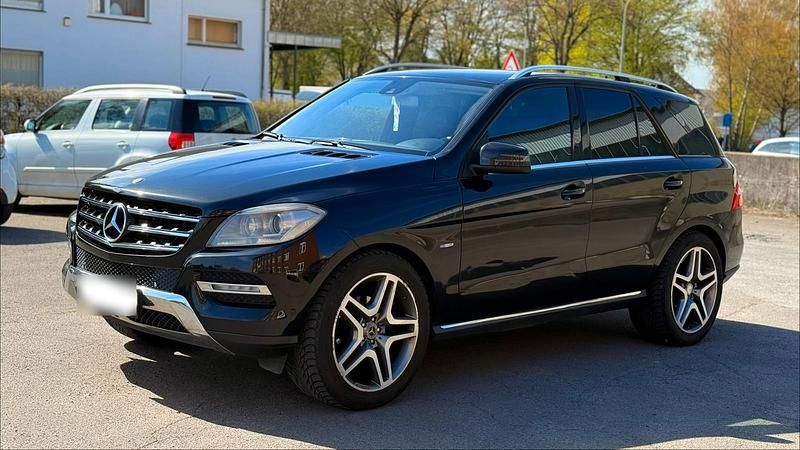 Gebraucht Mercedes ML350 258 PS (189 kW) 2012 Schwarz SUV