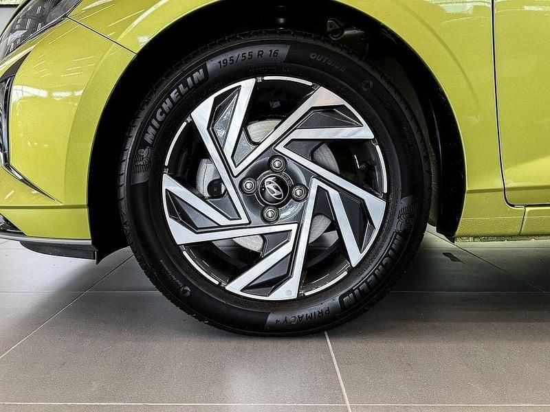 Neu Hyundai i20 Trend 99 PS (72 kW) 2025 Lucid lime / met Limousine