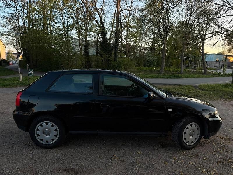 Usata Audi A3 101 CV (74 kW) 2000 Nero Utilitaria