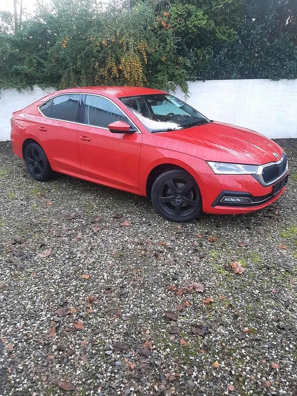 Gebraucht Skoda Octavia 116 PS (85 kW) 2021 Rot Limousine